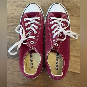 Converse Chuck Taylors Canvas Sneakers size 10